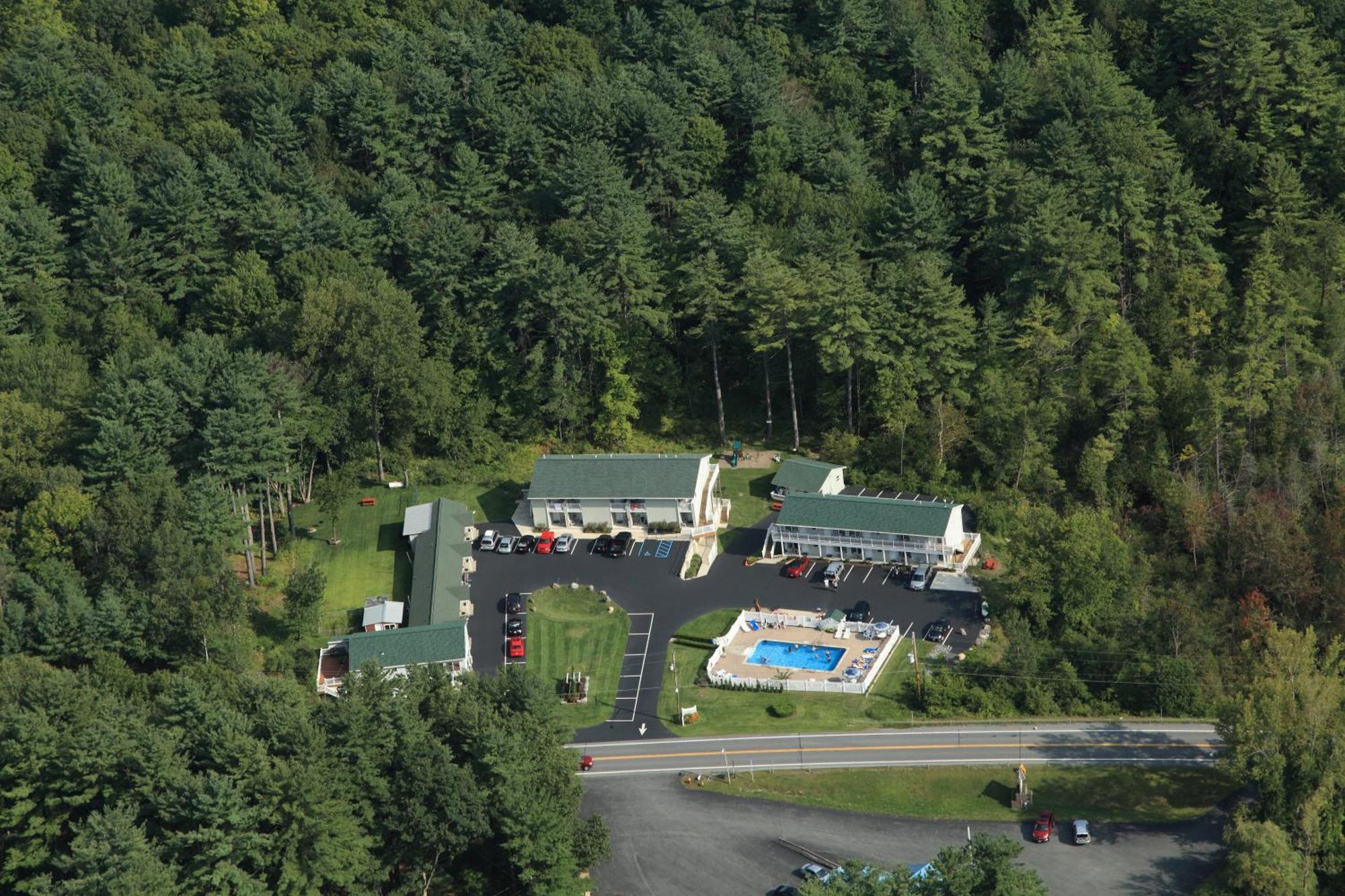 Studio Motel Of Lake George Exterior photo