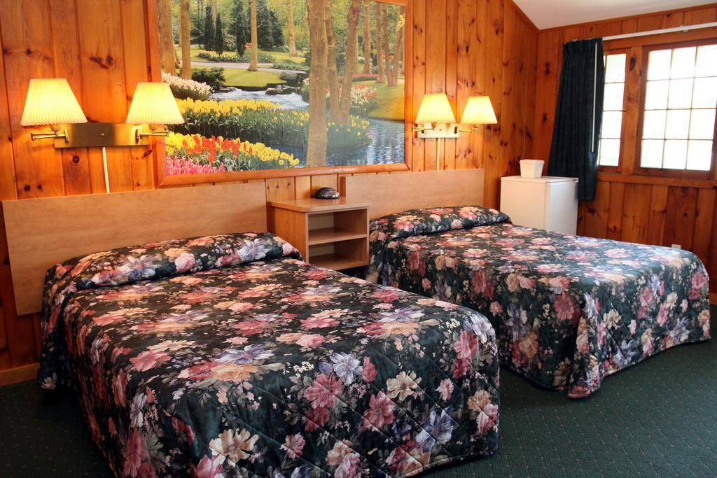 Studio Motel Of Lake George Exterior photo