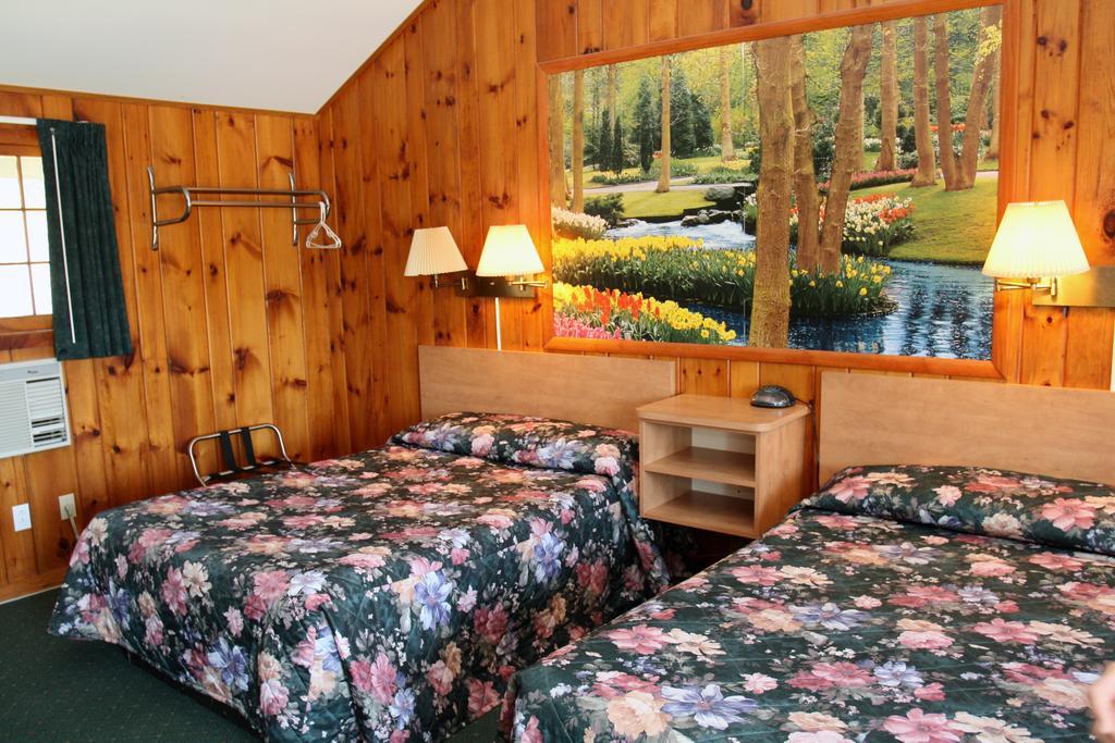 Studio Motel Of Lake George Exterior photo