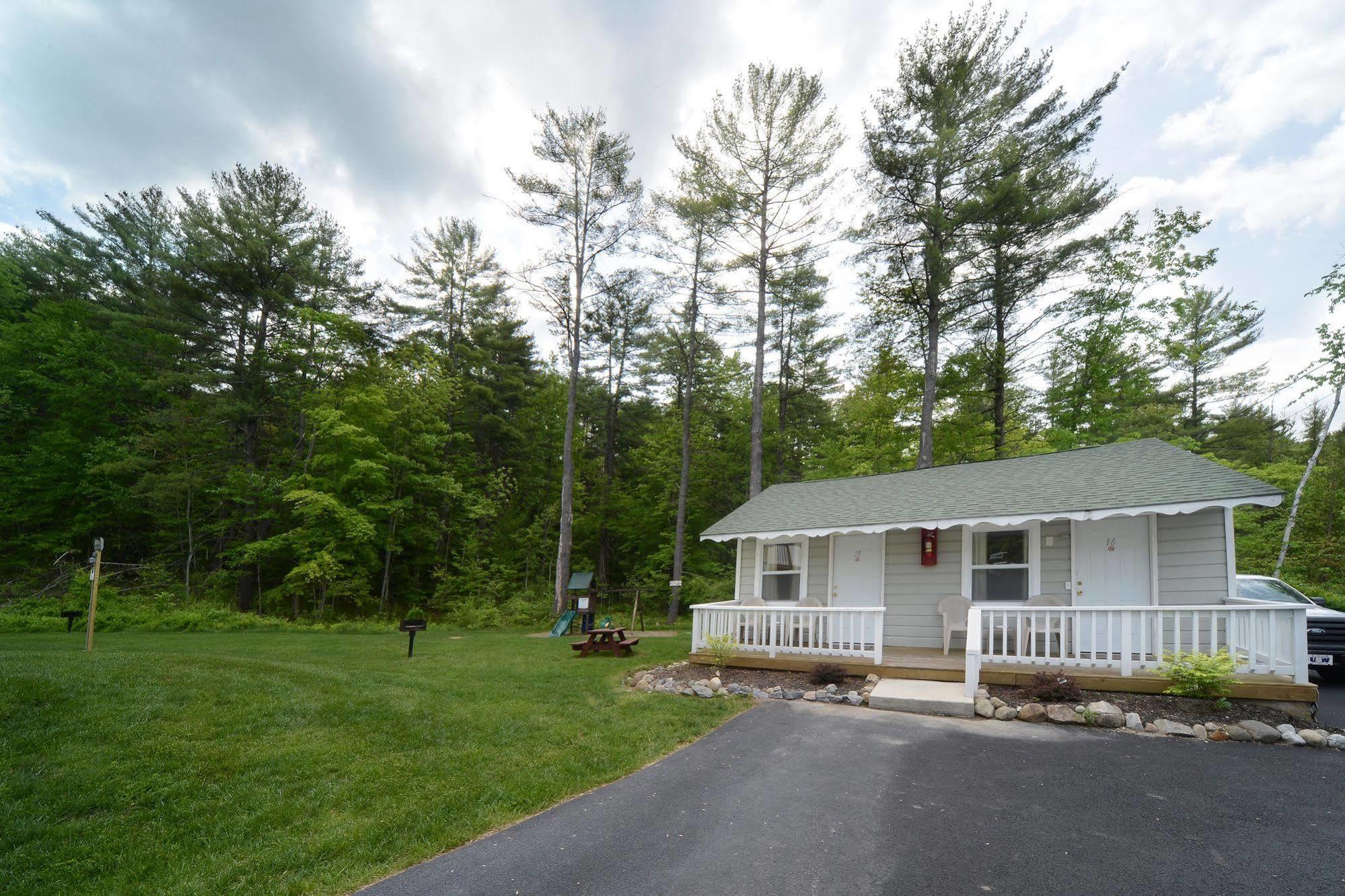 Studio Motel Of Lake George Exterior photo