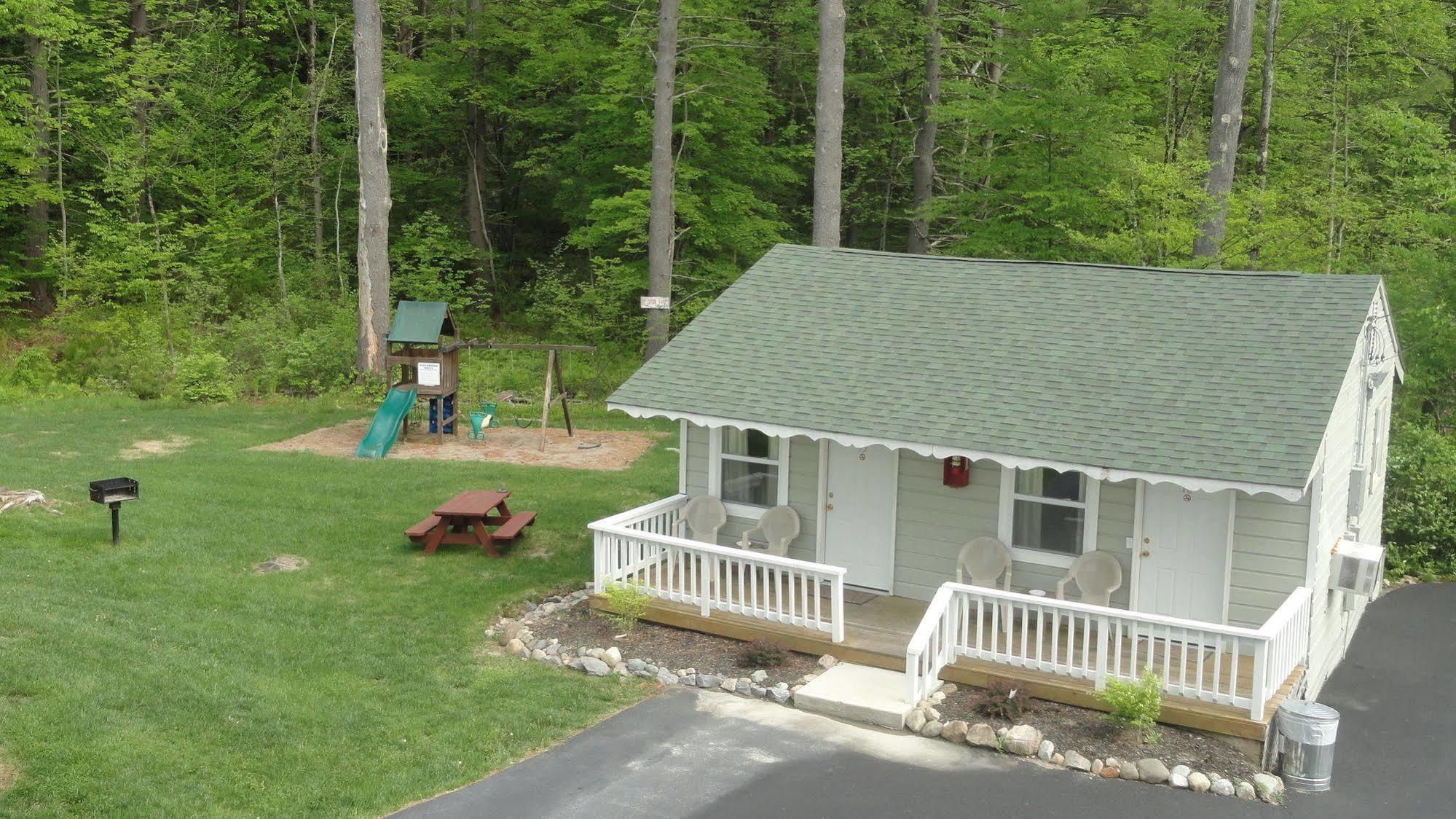 Studio Motel Of Lake George Exterior photo