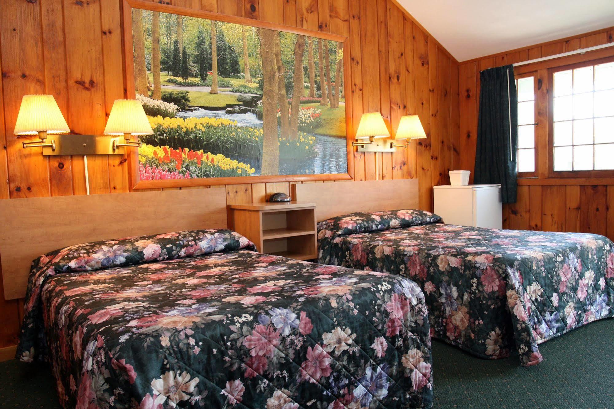 Studio Motel Of Lake George Exterior photo